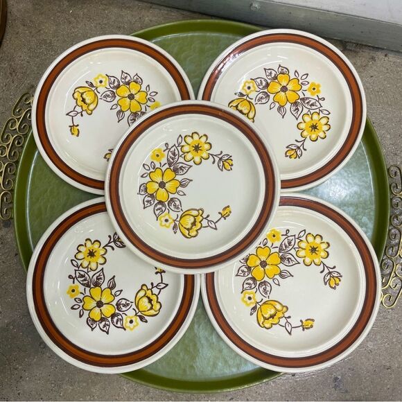 Vintage Plates Set of 10 - Picture 2 of 5